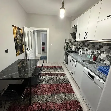 Διαμέρισμα 3+1 Furnished Close To Konyaalti *
